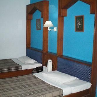 Samdariya Hotel Dzsabalpur Kültér fotó